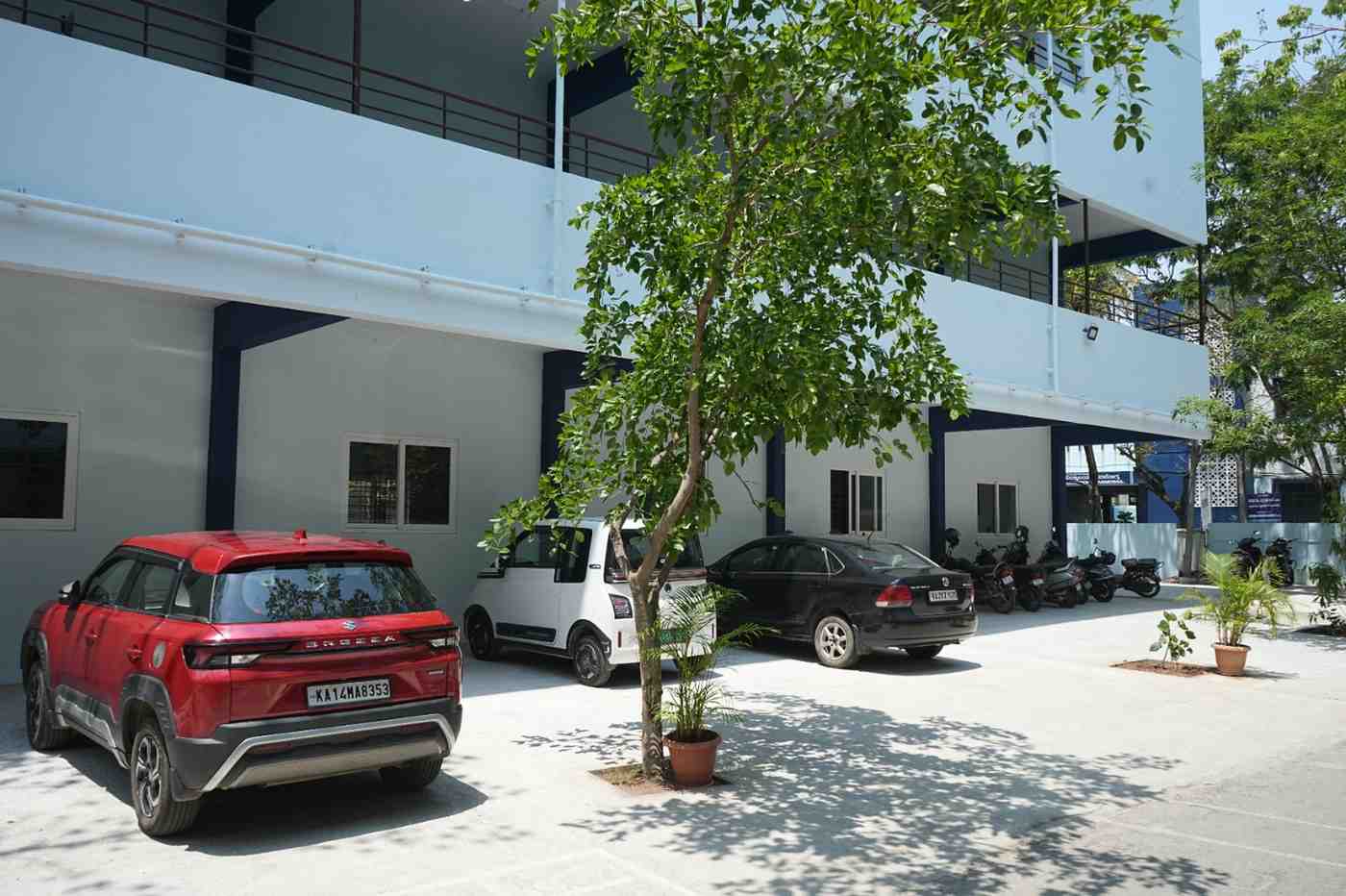 Parking gallery image